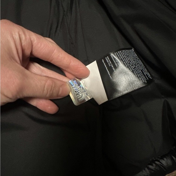 The North Face Women’s 2000 Retro Nuptse Jacket Black Size: Medium NWT - Picture 9 of 14